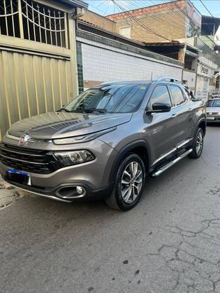 FIAT TORO 2.0 16V TURBO DIESEL VOLCANO 4WD AT9 FIAT TORO 2.0 16V TURBO DIESEL VOLCANO 4WD AT9
